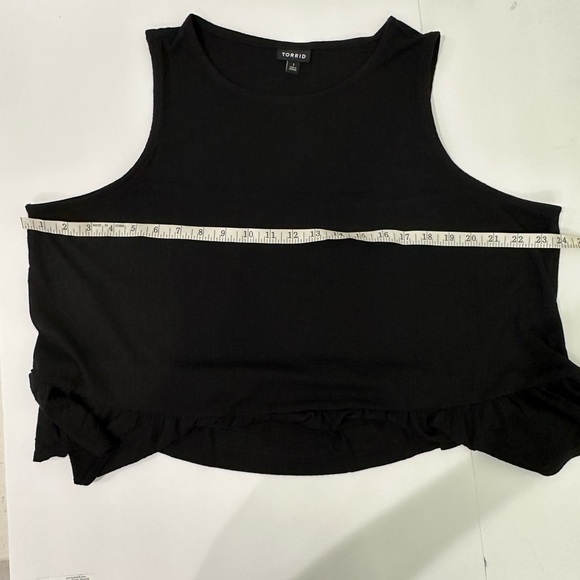 Torrid Black Texture Studio Knit High Neck Ruffle Crop Top Sz 1x - Picture 9 of 10